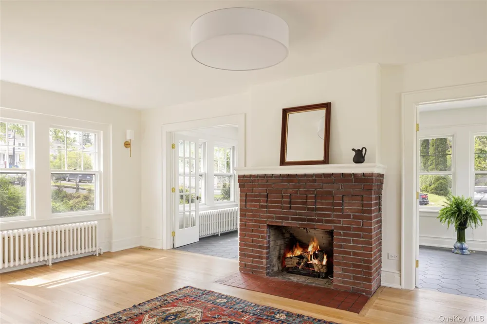 2 Jenkins Parkway #4 Hudson, NY 12534
