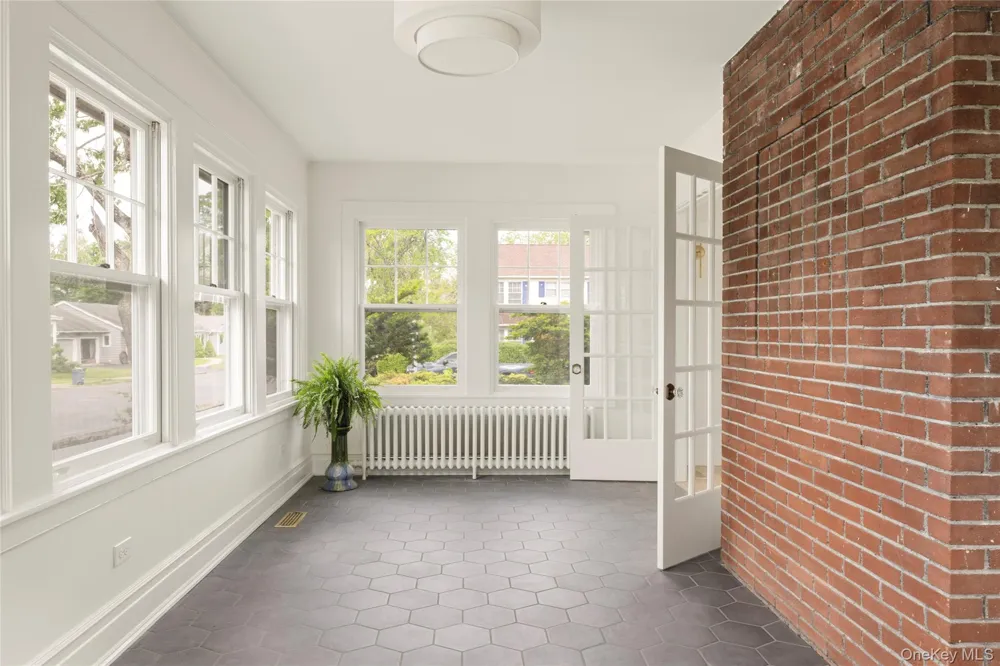 2 Jenkins Parkway #4 Hudson, NY 12534