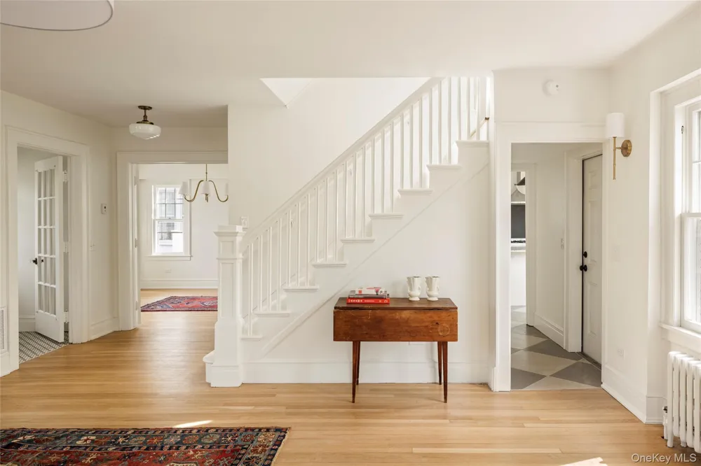 2 Jenkins Parkway #4 Hudson, NY 12534