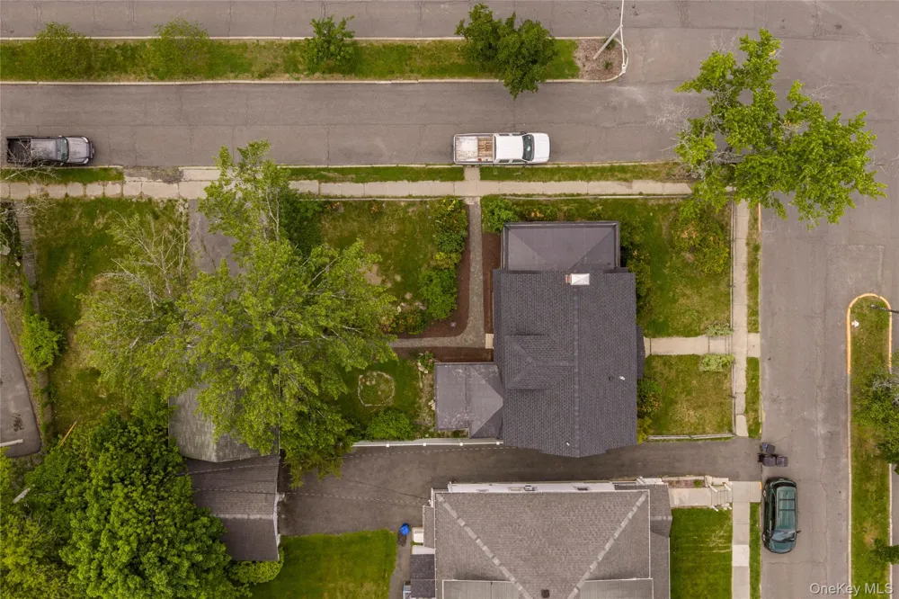 2 Jenkins Parkway #4 Hudson, NY 12534