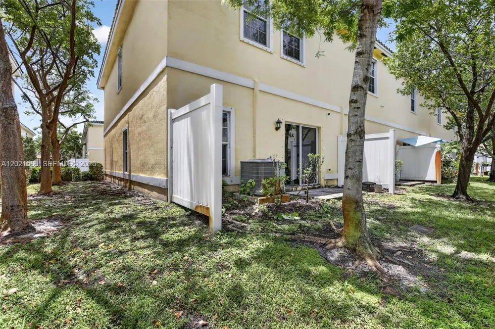 4019 NW 11th Dr Lauderhill, FL 33313