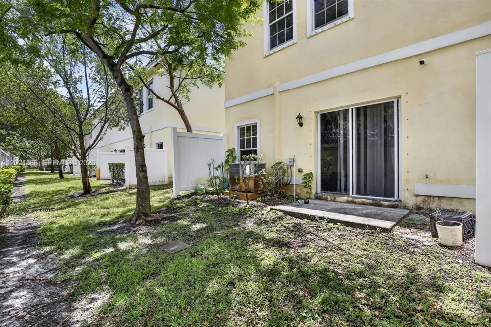 4019 NW 11th Dr Lauderhill, FL 33313