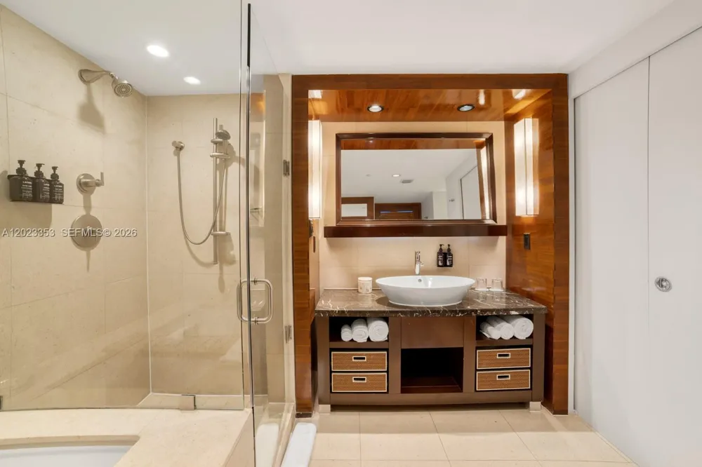 6801 Collins Ave #714 (Door 704) Miami Beach, FL 33141