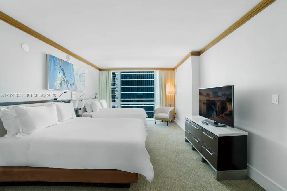 6801 Collins Ave #714 (Door 704) Miami Beach, FL 33141