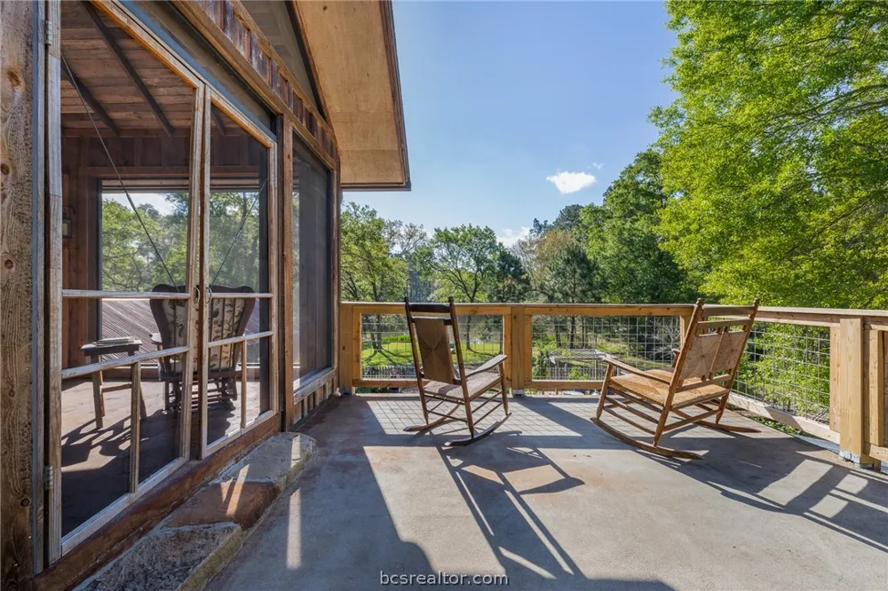 3702 County Road 151 Bedias, TX 77831