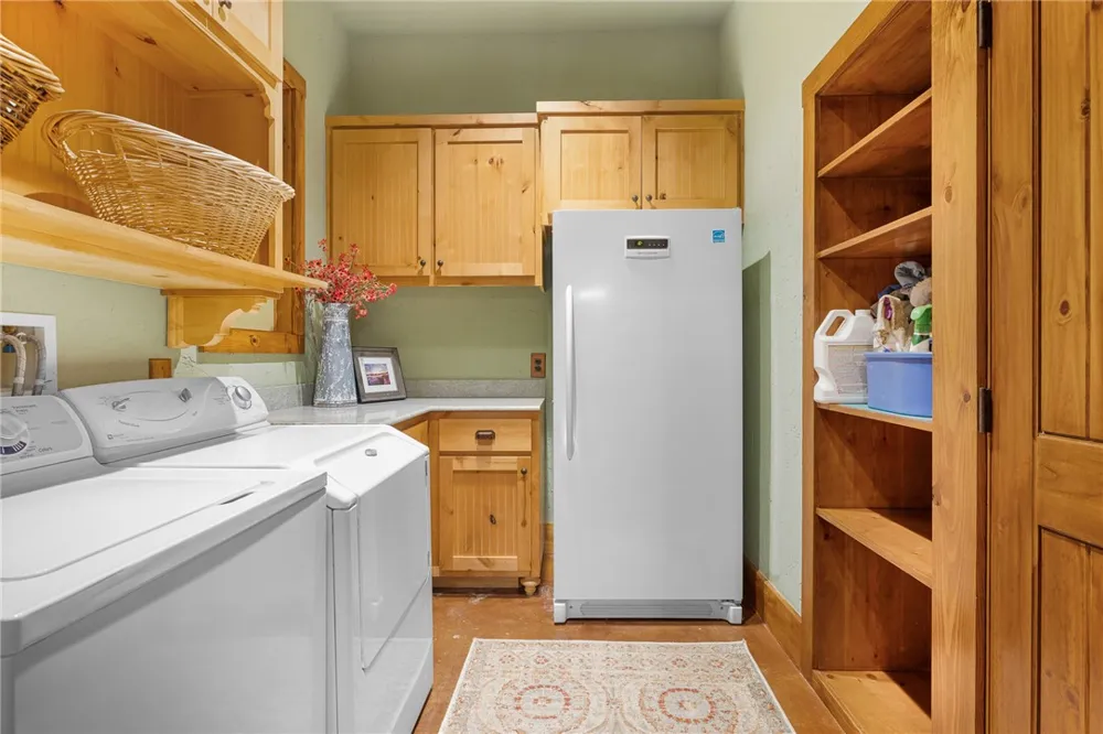 3702 County Road 151 Bedias, TX 77831