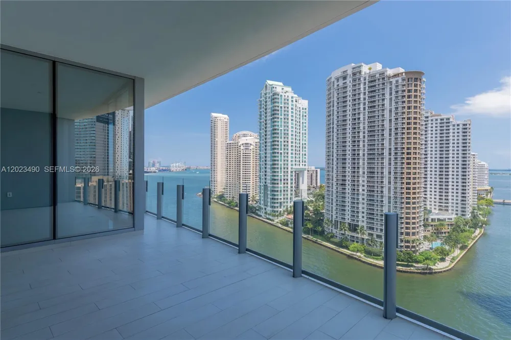 300 Biscayne Blvd Way #1704 Miami, FL 33131