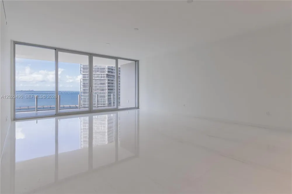 300 Biscayne Blvd Way #1704 Miami, FL 33131