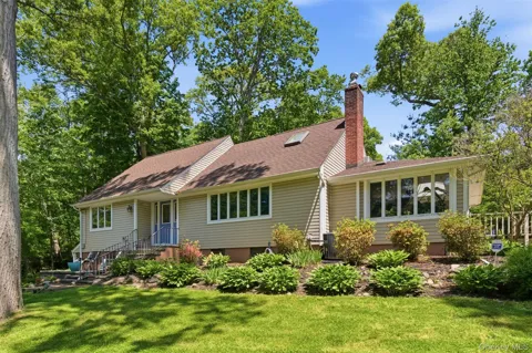 106 Vineyard Road