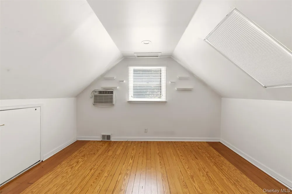 106 Vineyard Road Huntington, NY 11743