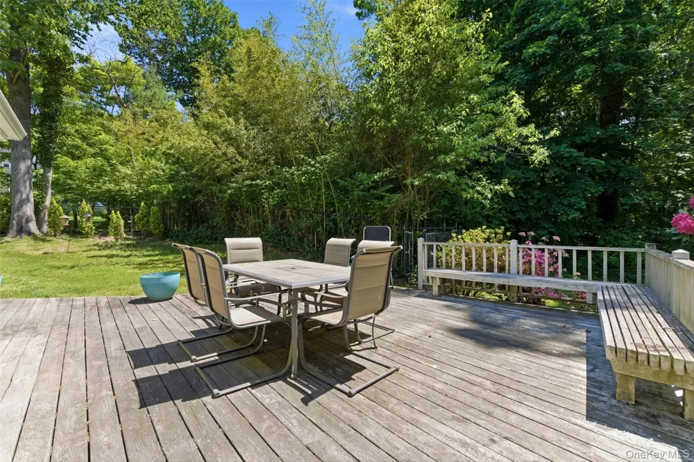 106 Vineyard Road Huntington, NY 11743