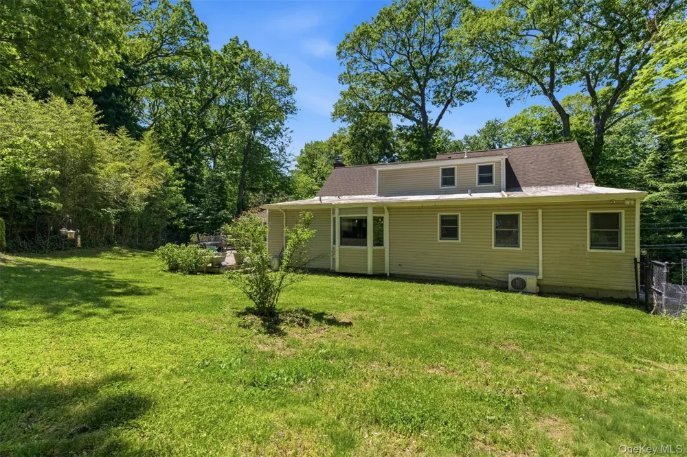 106 Vineyard Road Huntington, NY 11743