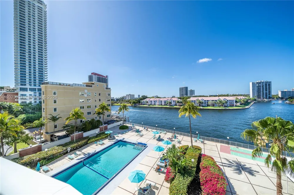 3800 S Ocean Dr #306 Hollywood, FL 33019
