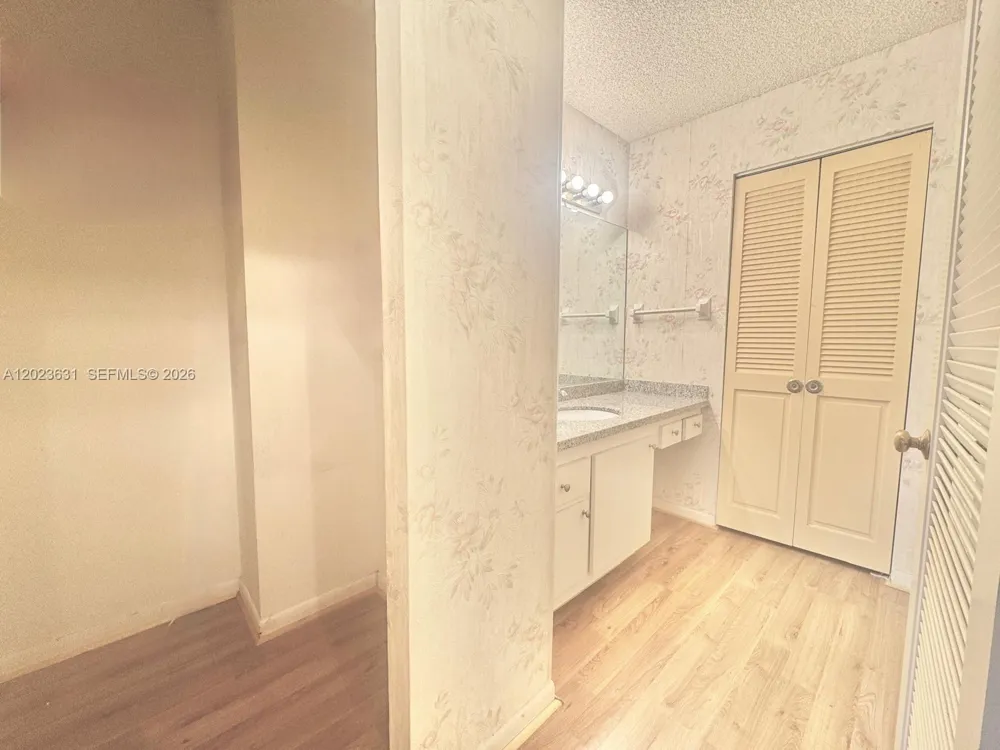 3800 S Ocean Dr #306 Hollywood, FL 33019