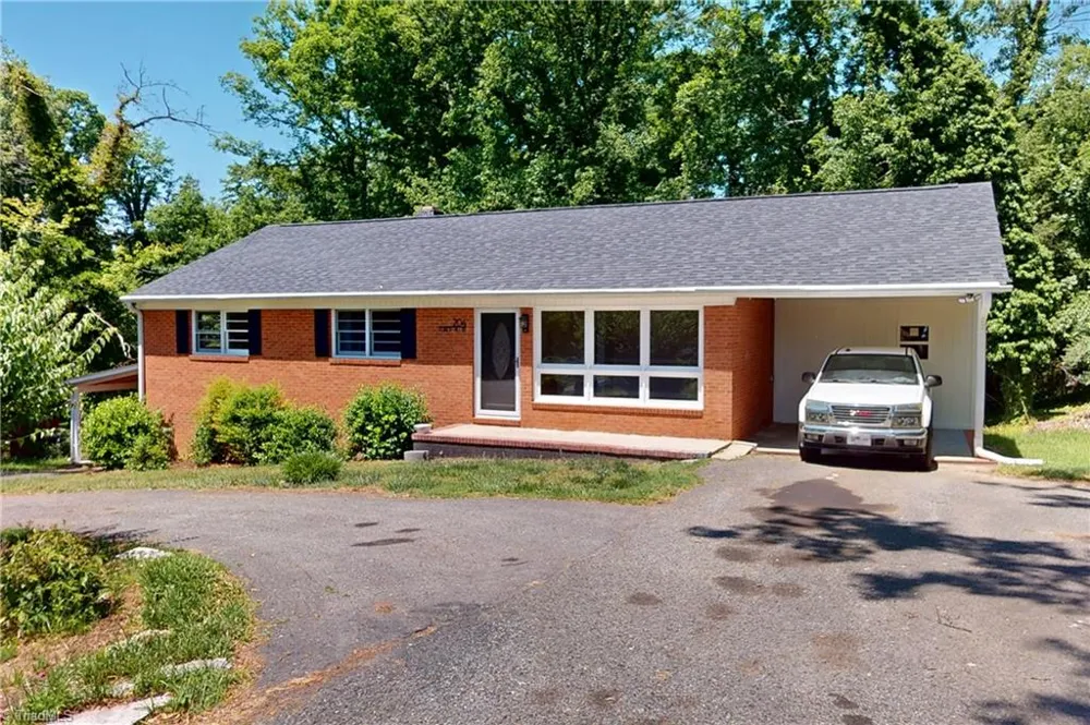204 Forest Hill Road Mount Airy, NC 27030