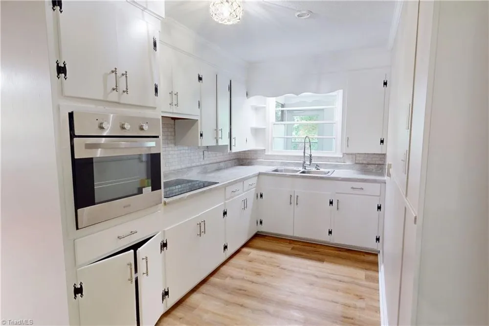 204 Forest Hill Road Mount Airy, NC 27030