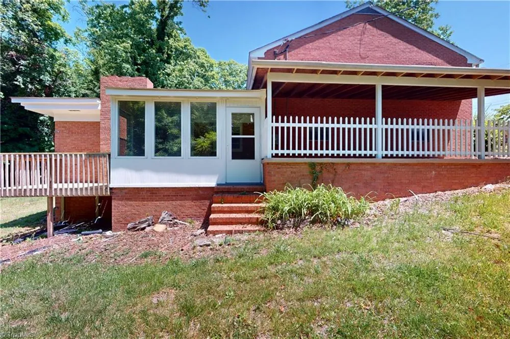204 Forest Hill Road Mount Airy, NC 27030