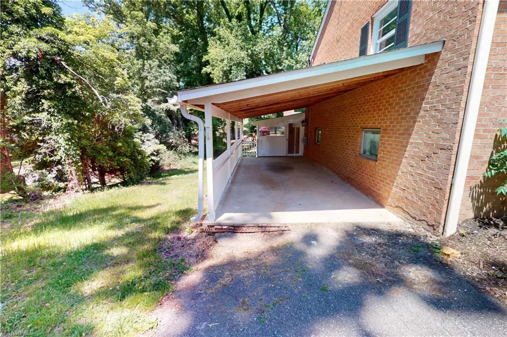 204 Forest Hill Road Mount Airy, NC 27030