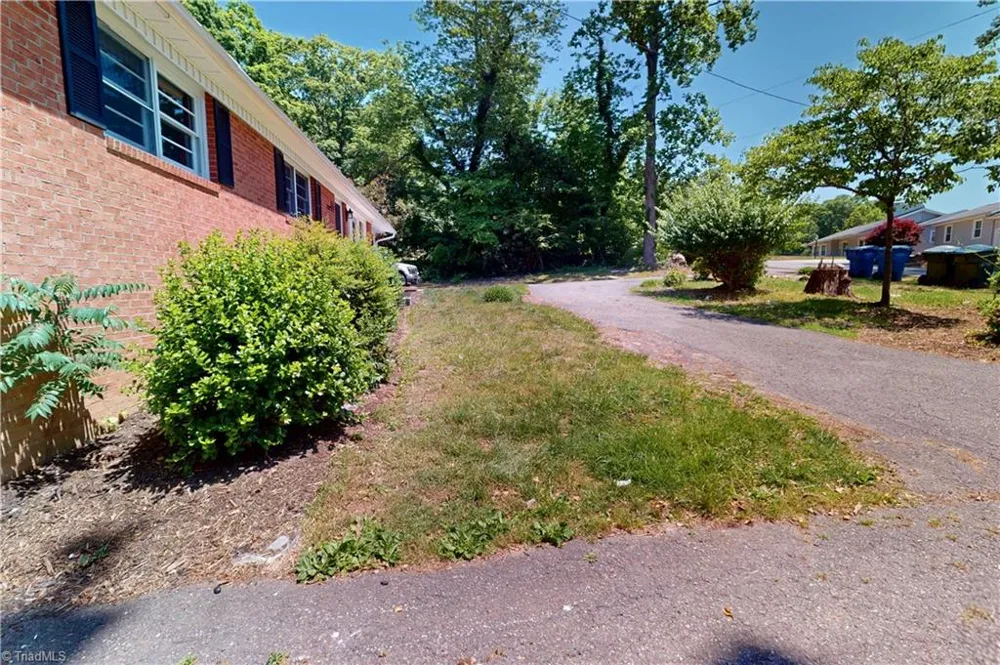 204 Forest Hill Road Mount Airy, NC 27030