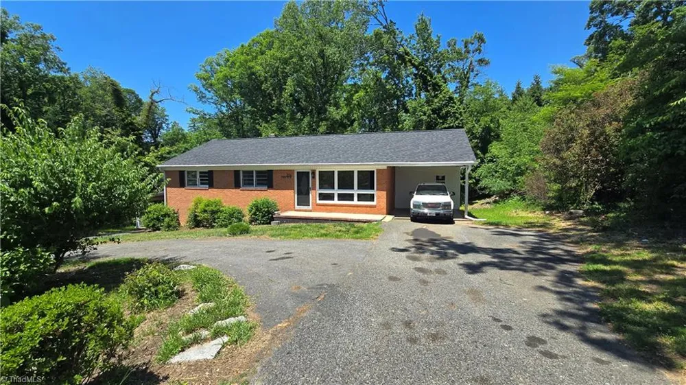 204 Forest Hill Road Mount Airy, NC 27030