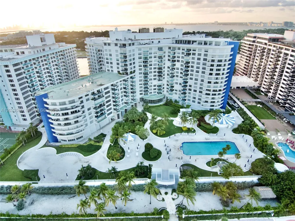 5151 Collins Ave #428 Miami Beach, FL 33140
