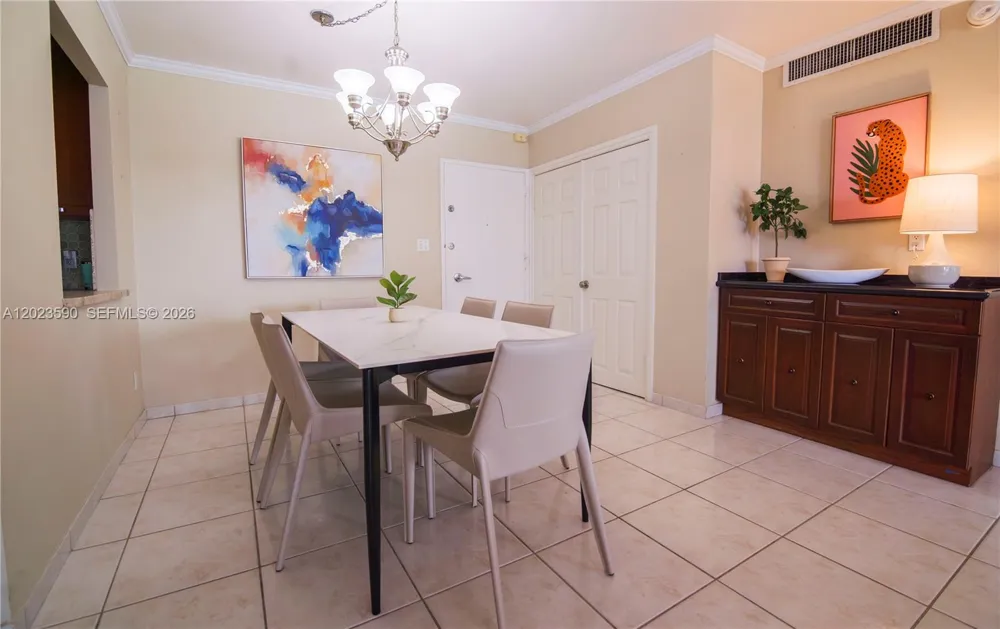 5151 Collins Ave #428 Miami Beach, FL 33140