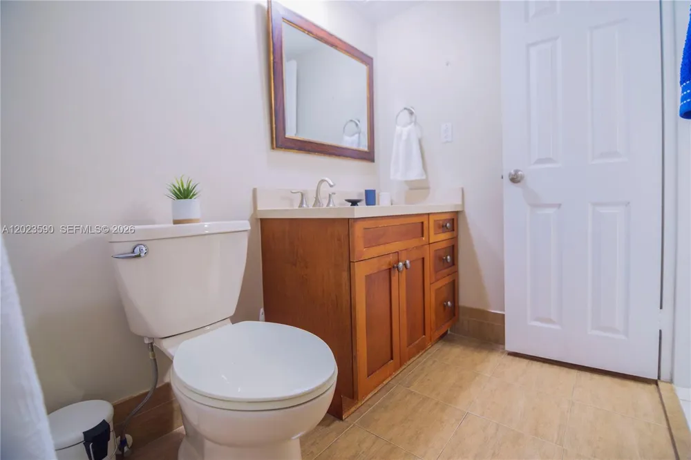 5151 Collins Ave #428 Miami Beach, FL 33140