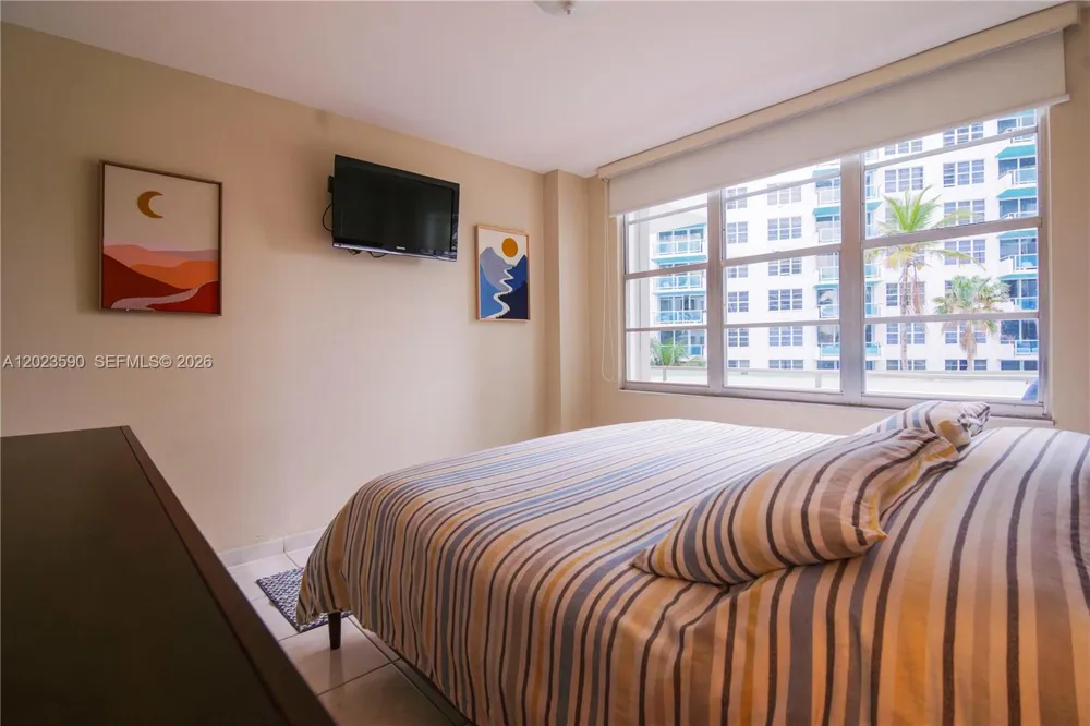 5151 Collins Ave #428 Miami Beach, FL 33140