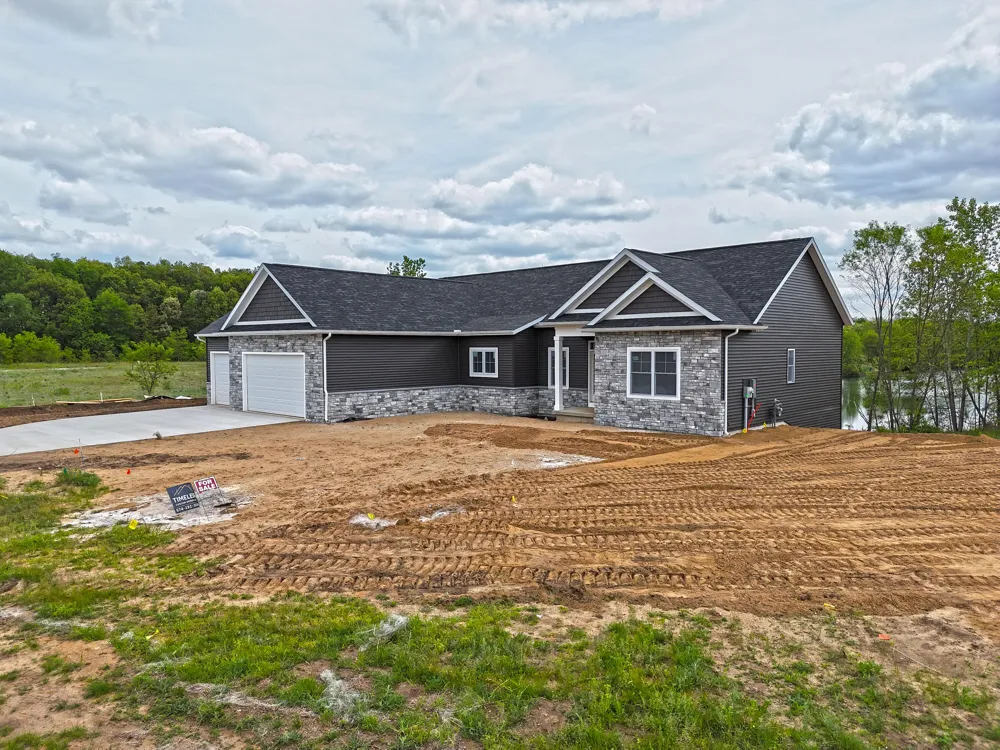 70055 Ashley Drive Edwardsburg, MI 49112