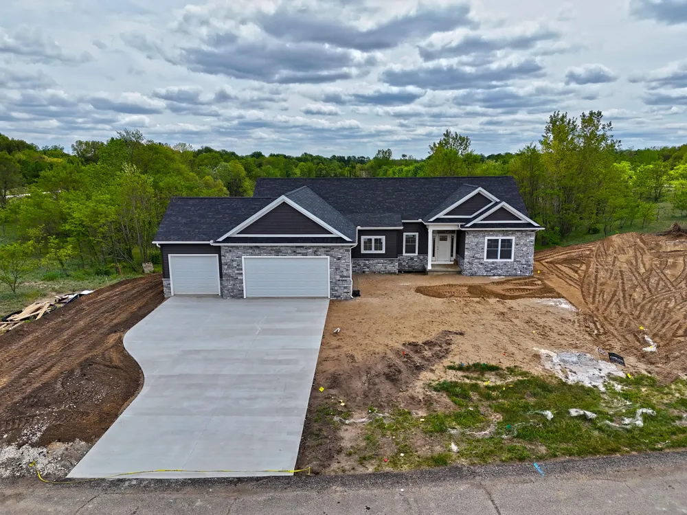 70055 Ashley Drive Edwardsburg, MI 49112