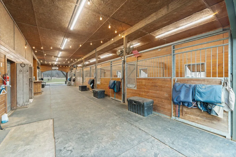 1560 Bowler Road Waller, TX 77484