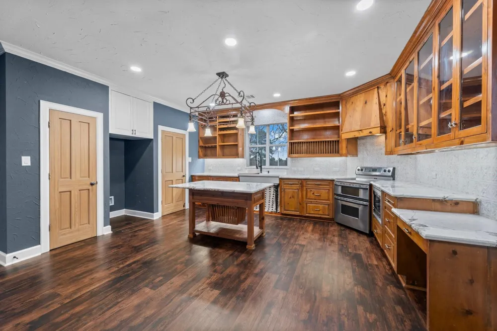 1560 Bowler Road Waller, TX 77484
