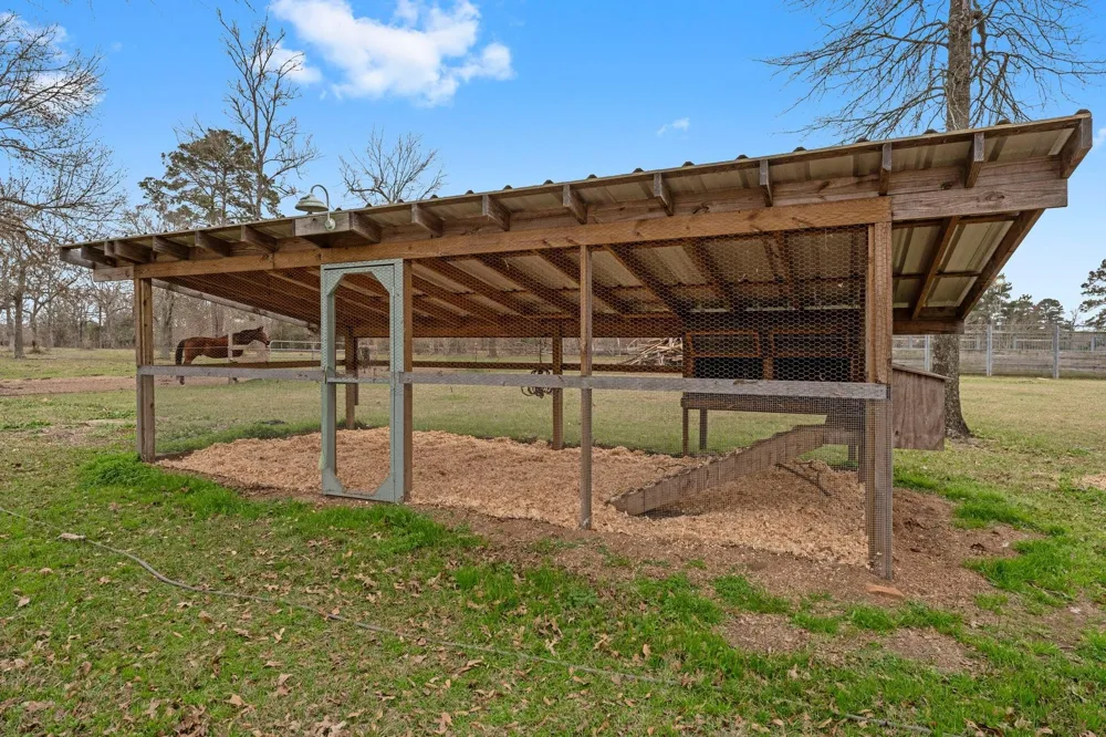 1560 Bowler Road Waller, TX 77484