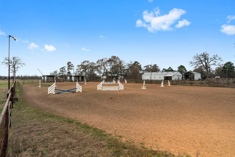 1560 Bowler Road Waller, TX 77484