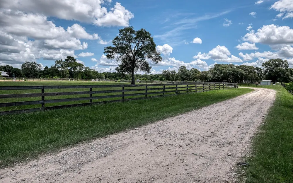 1560 Bowler Road Waller, TX 77484