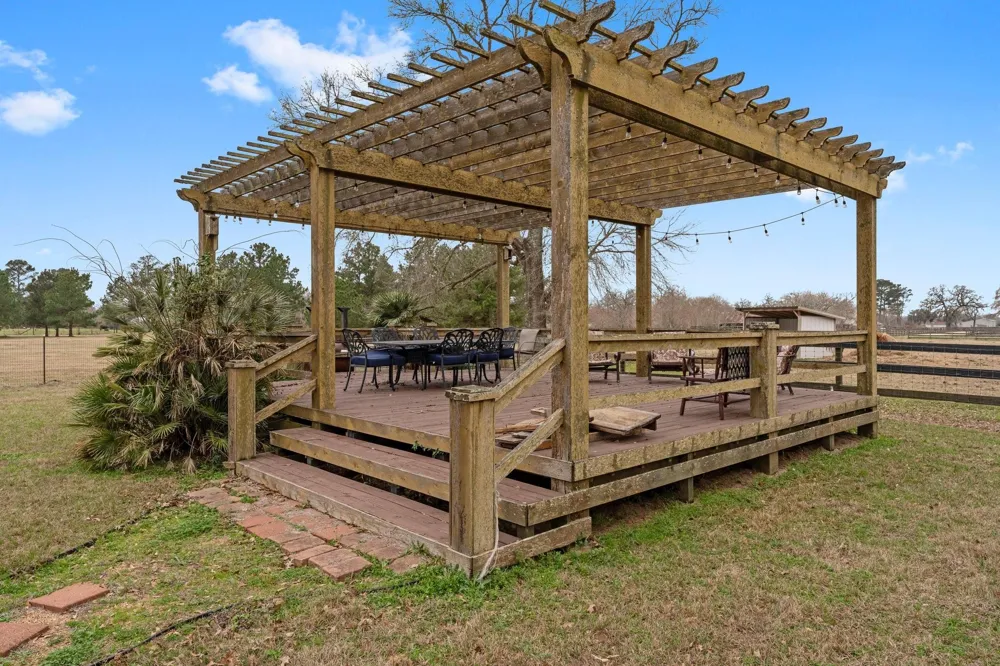 1560 Bowler Road Waller, TX 77484