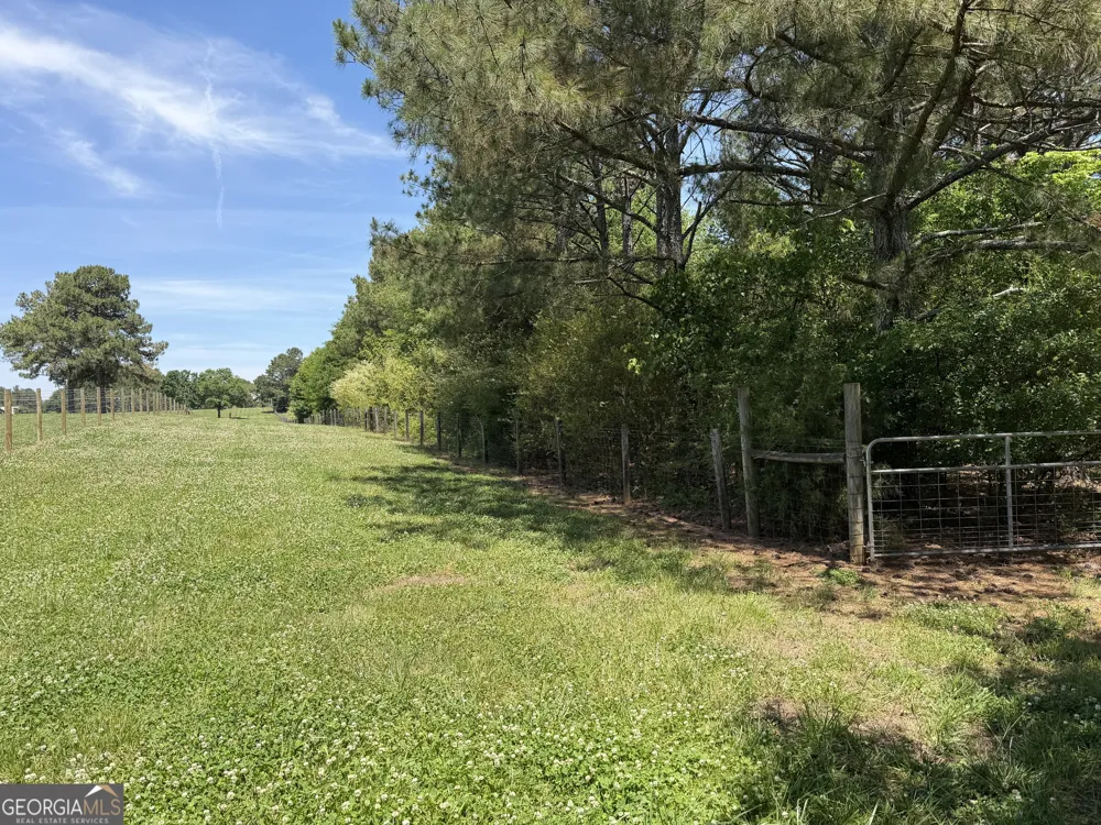 1593 Old Alabama RD Taylorsville, GA 30178