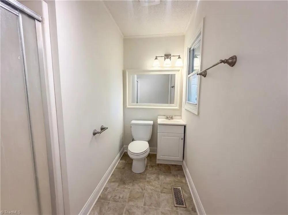 5421 Pine Level Drive Browns Summit, NC 27214