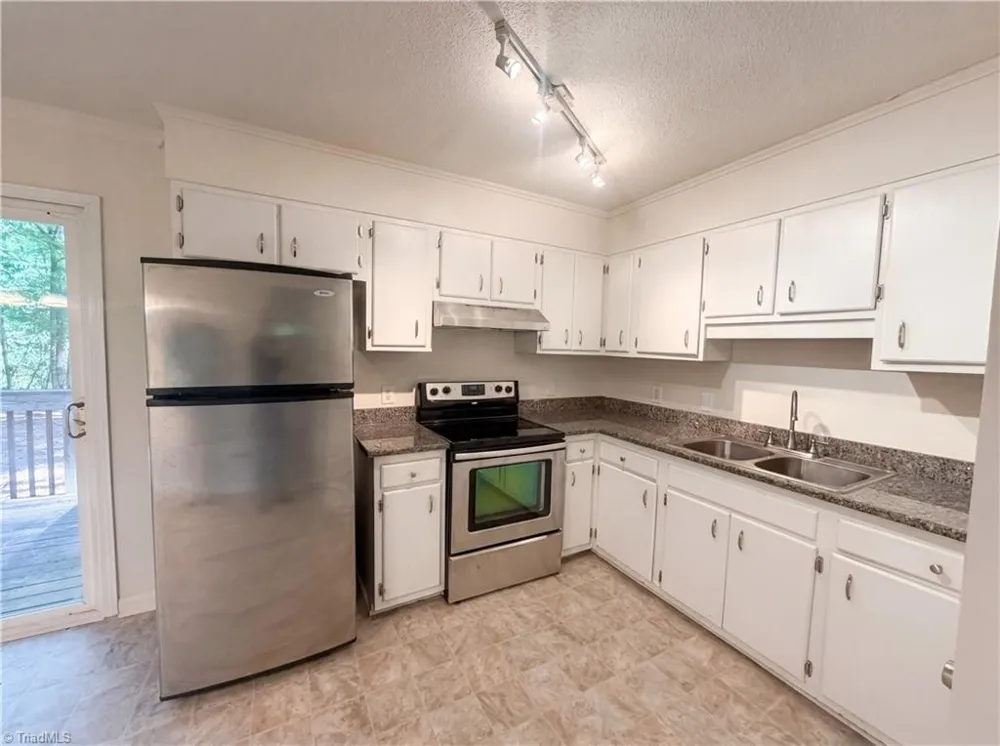 5421 Pine Level Drive Browns Summit, NC 27214