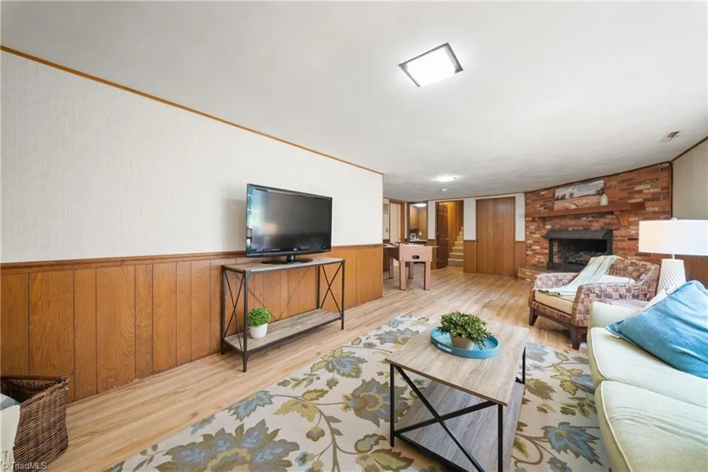 7960 Simmons Road Rural Hall, NC 27045