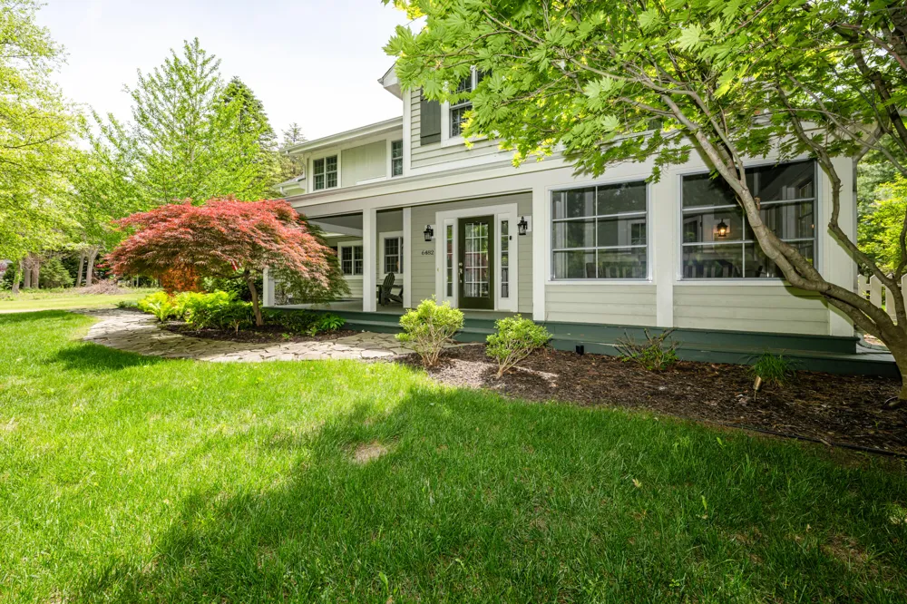 6482 Sweetbriar Court Sawyer, MI 49125