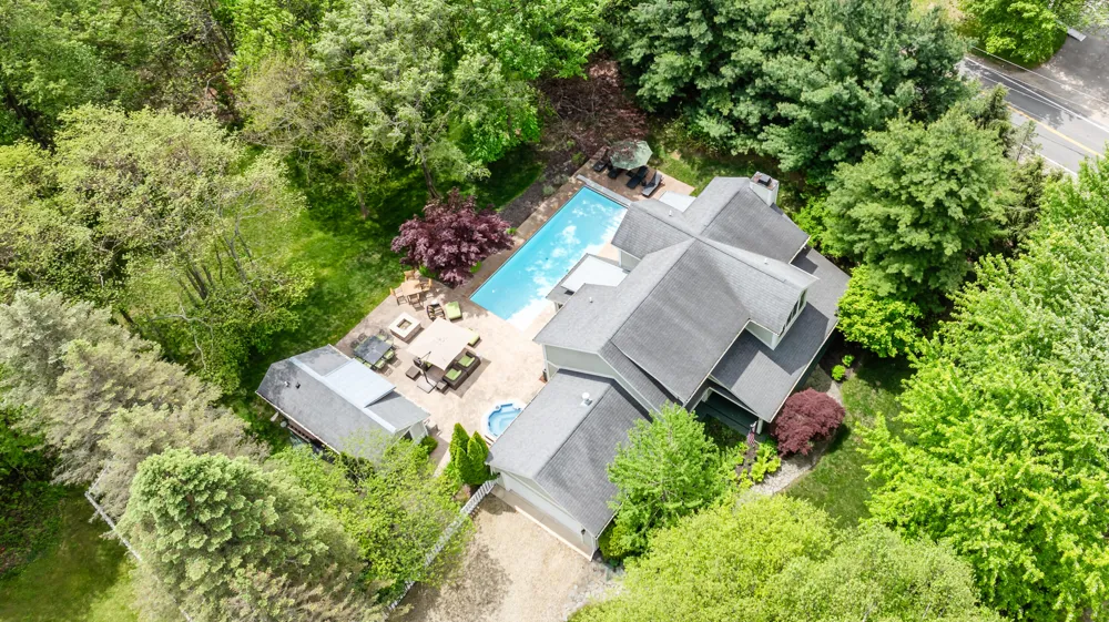 6482 Sweetbriar Court Sawyer, MI 49125