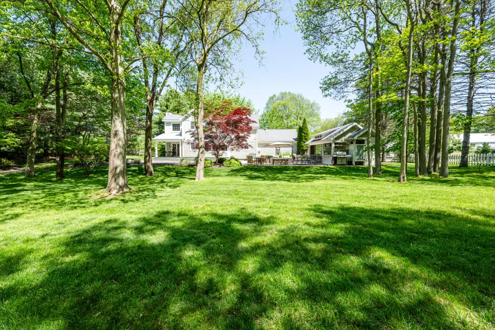 6482 Sweetbriar Court Sawyer, MI 49125