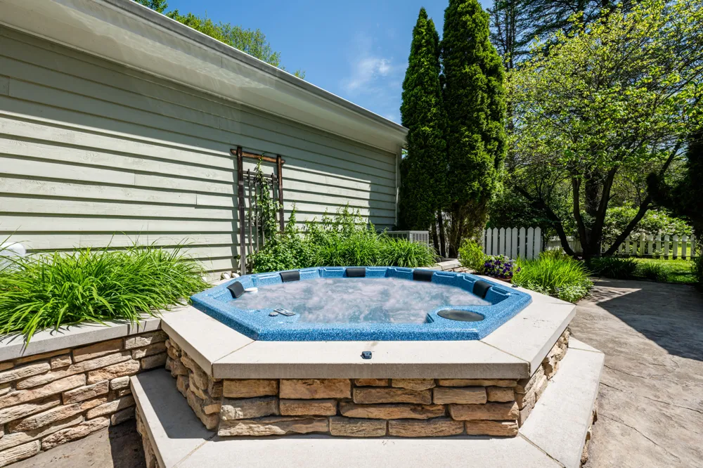 6482 Sweetbriar Court Sawyer, MI 49125