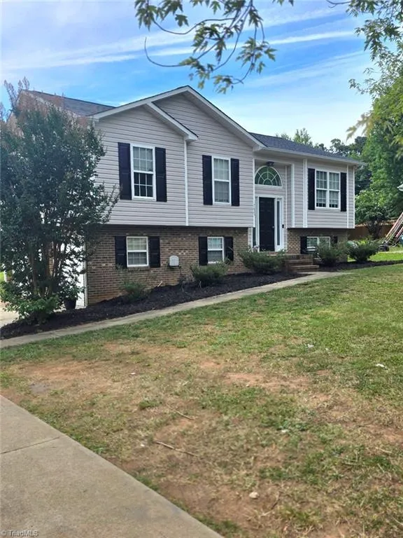 7625 Stonewell Lane Tobaccoville, NC 27050