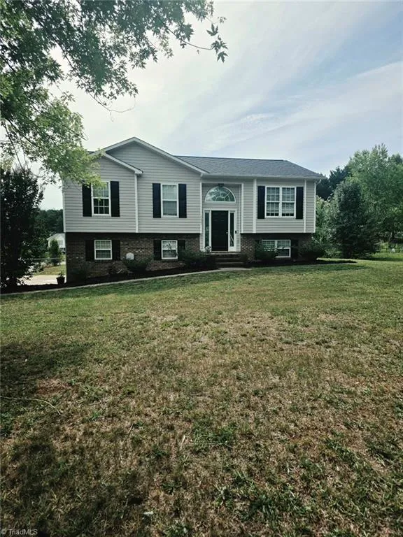 7625 Stonewell Lane Tobaccoville, NC 27050