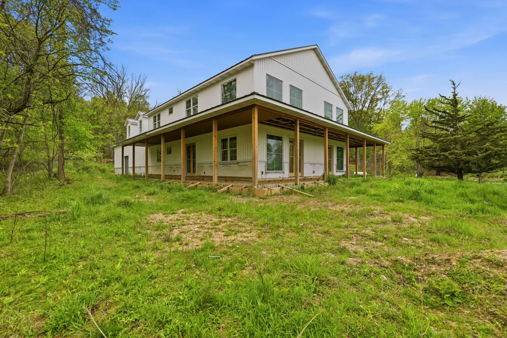 287 40th Street Bloomingdale, MI 49026