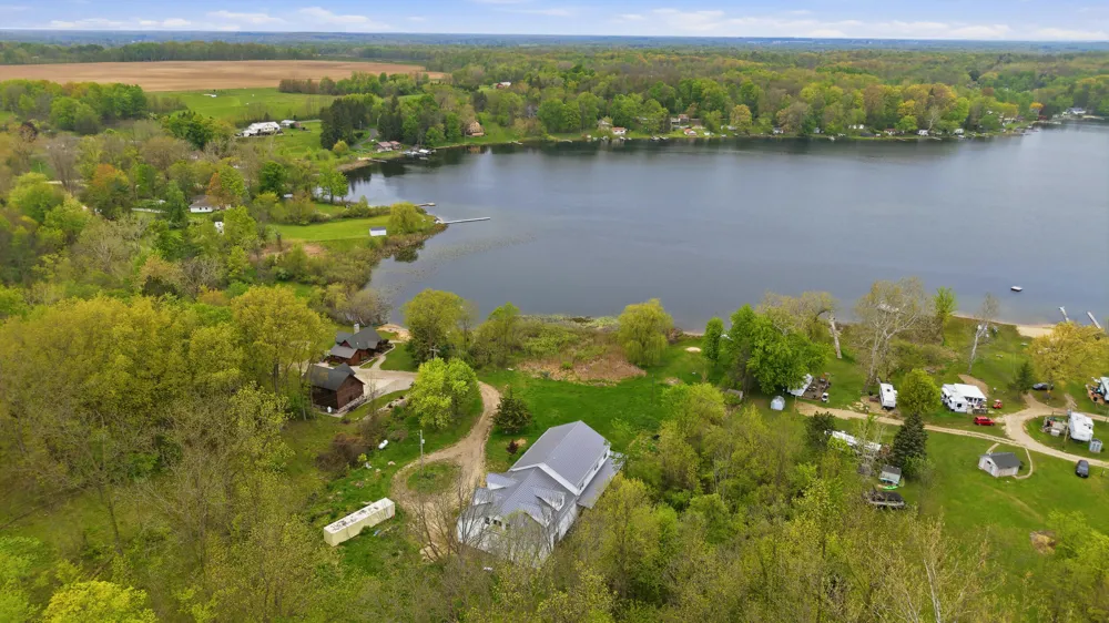 287 40th Street Bloomingdale, MI 49026