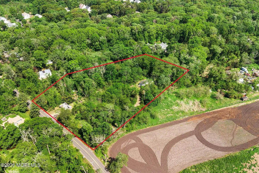 318 Water Street Eatontown, NJ 07724