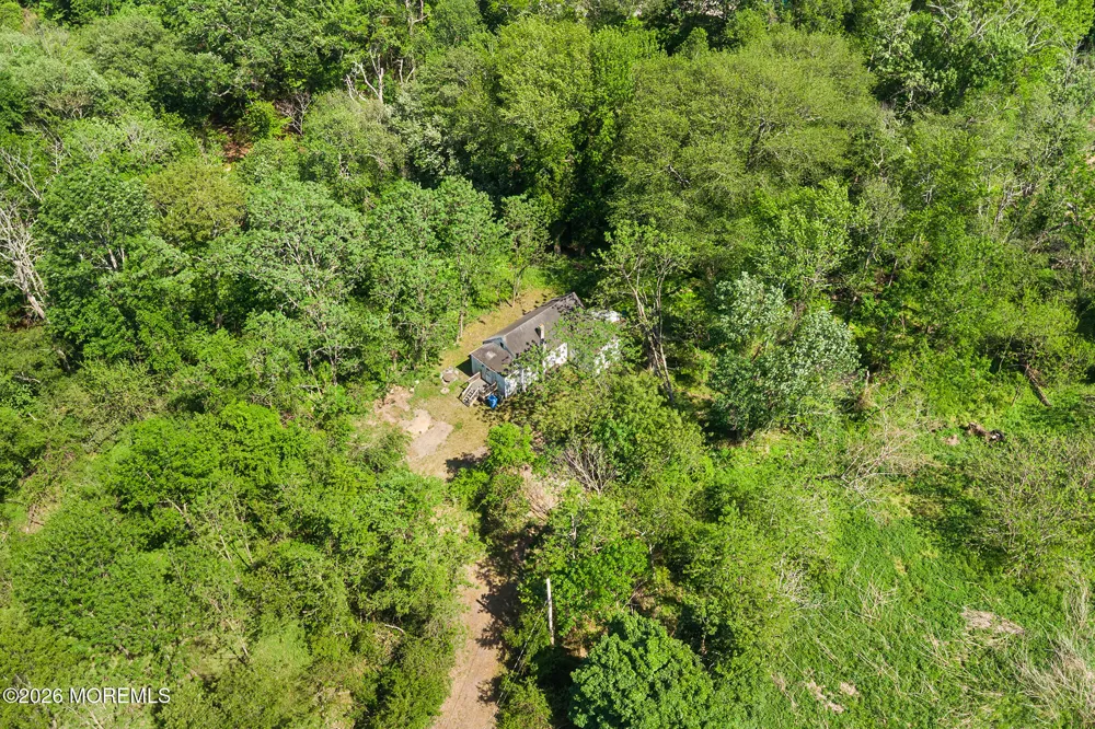 318 Water Street Eatontown, NJ 07724